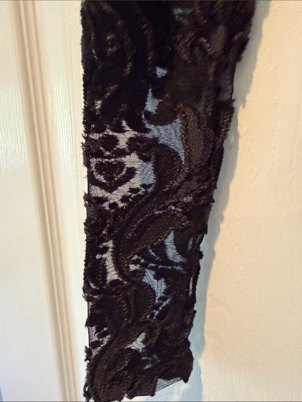 Black Flocked Lace Mock Neck Long Sleeve Top Size XS - Picture 3 of 5